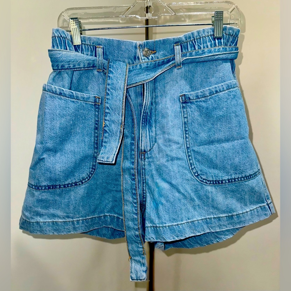 MNG/Mango Paper Bag Belted Denim Shorts – 100% Cotton, Size M, Light Wash